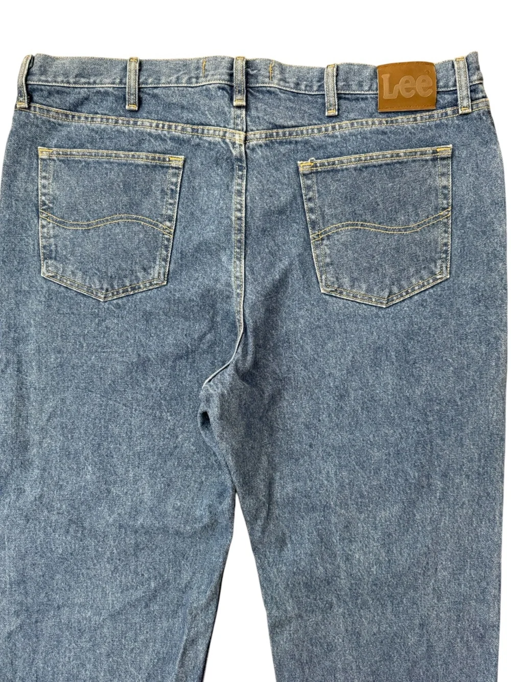 Lee Regular Fit Jeans Mens 42x36 Fits 40x36 Medium Wash Straight Leg 100% Cotton